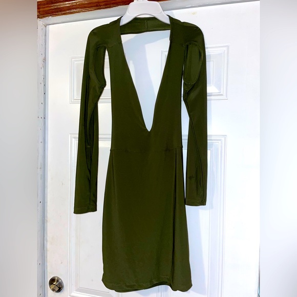 Dress - Picture 1 of 5